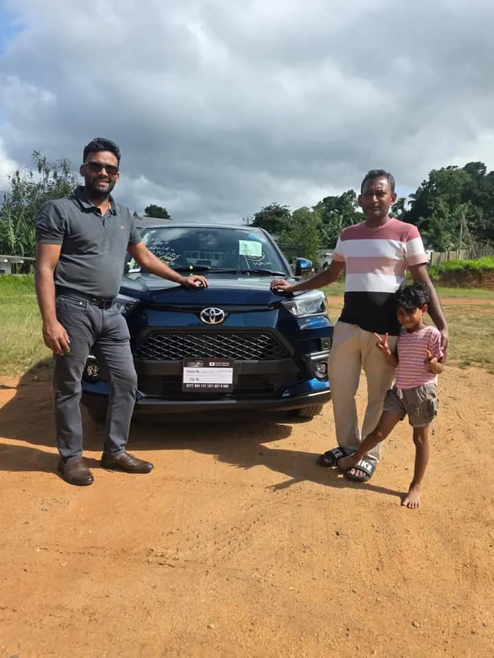 Genuine Automobiles customer with a delivered vehicle, photo 31
