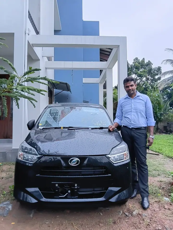 Genuine Automobiles customer with a delivered vehicle, photo 34